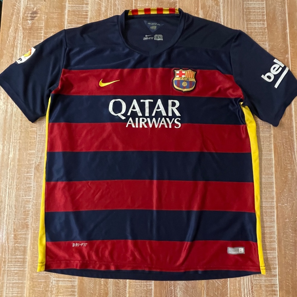 MESSI Jersey - Picture 8 of 12